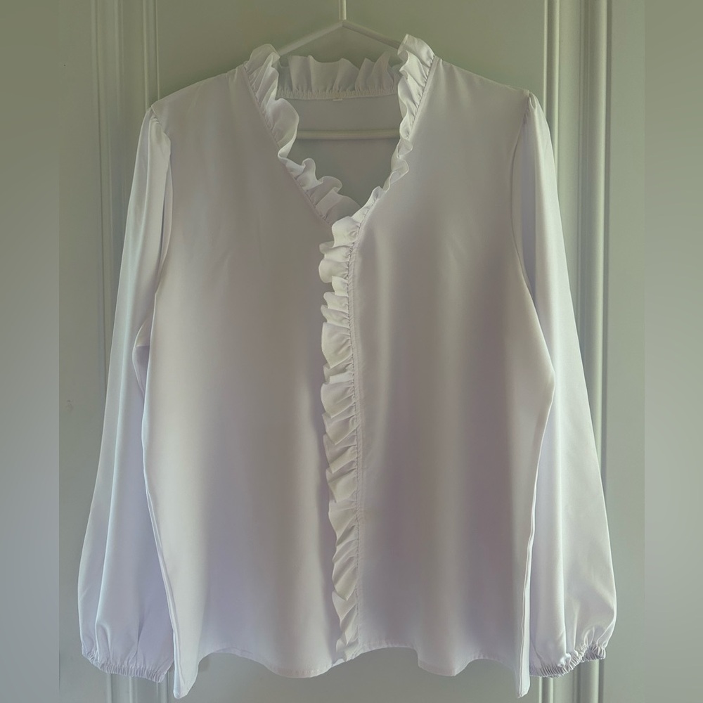Chinese brand White Ruffle Trim Blouse in Size Large